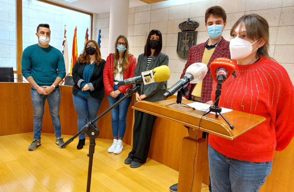 5 jóvenes inician sus prácticas en el Ayuntamiento